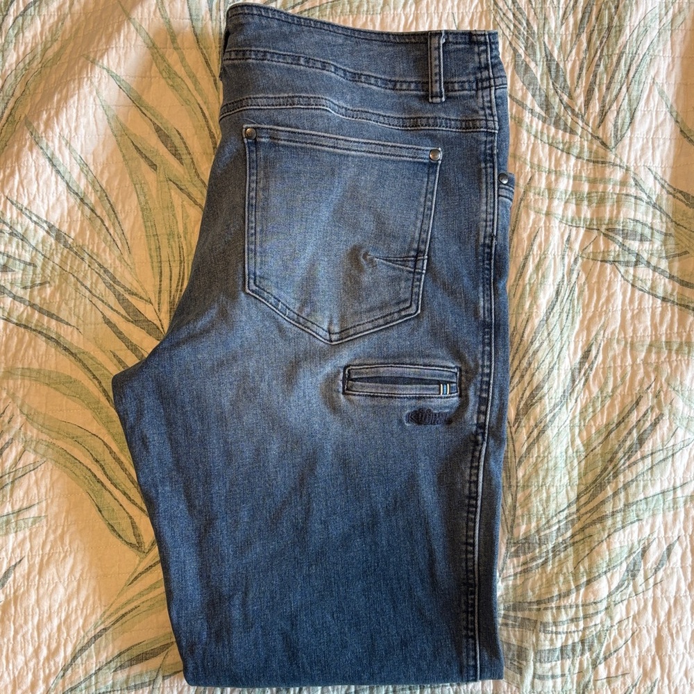 Kuhl Klassik Denim Light Wash jeans size 35/32. Only worn a few times.